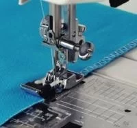 Janome Patka pro šití overlockovým stehem (pro rotační chapač)