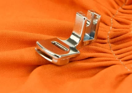 Janome Řasící patka (pro CB chapač)